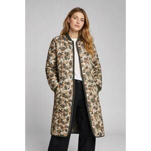 Everlane ReNew Long Liner Camo Quilted Jacket Size Small NWT